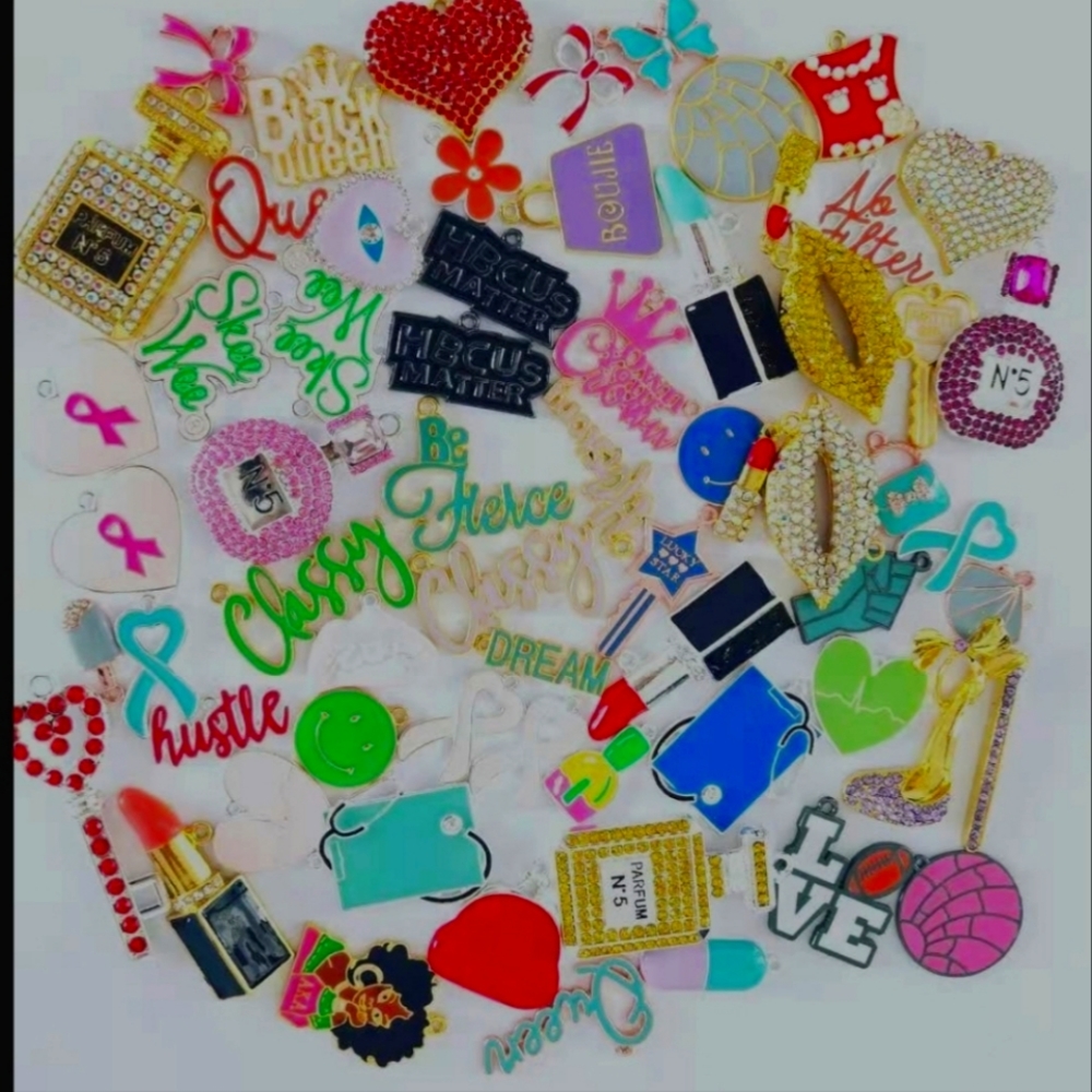 25pcs Wholesale DIY logo charms Jewelry
